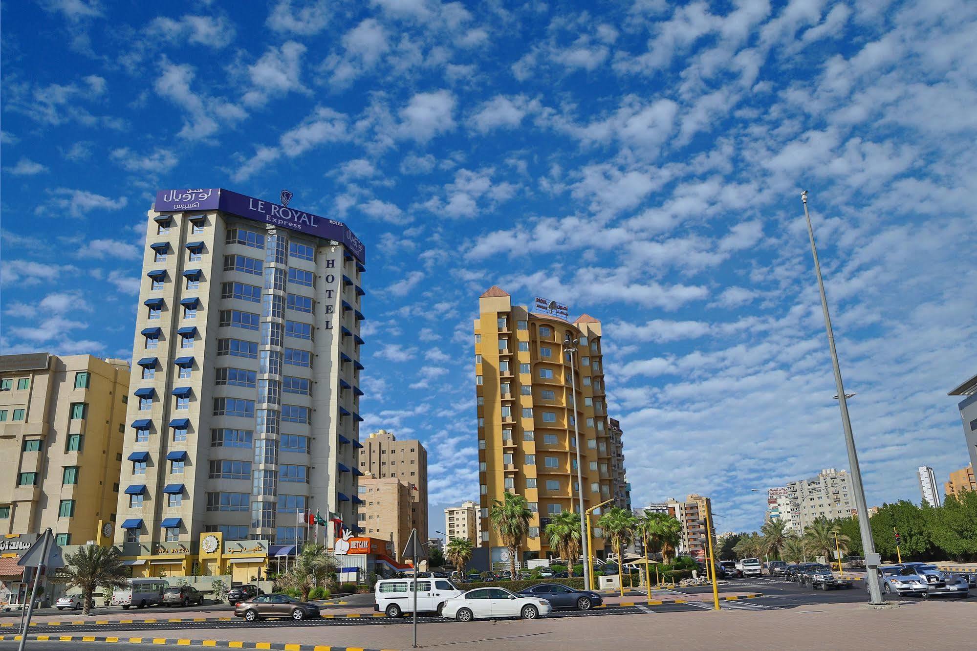 Le Royal Express Salmiya Exterior foto