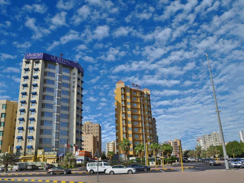 Le Royal Express Salmiya Exterior foto